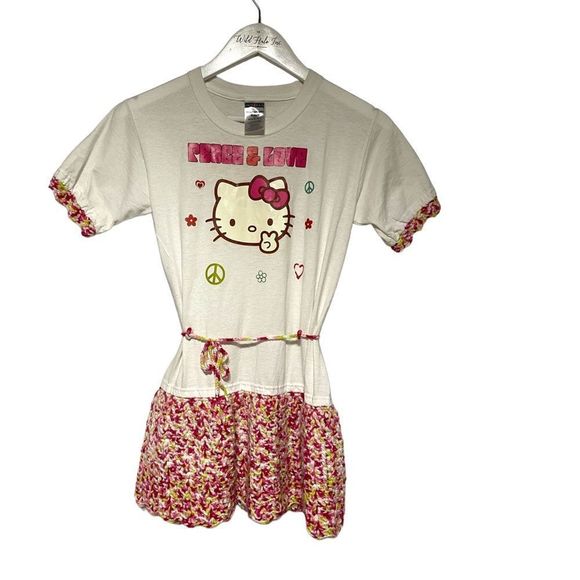 Hello Kitty Handmade Hello Kitty Crochet Trimmed Tunic  10/12 - Picture 1 of 13
